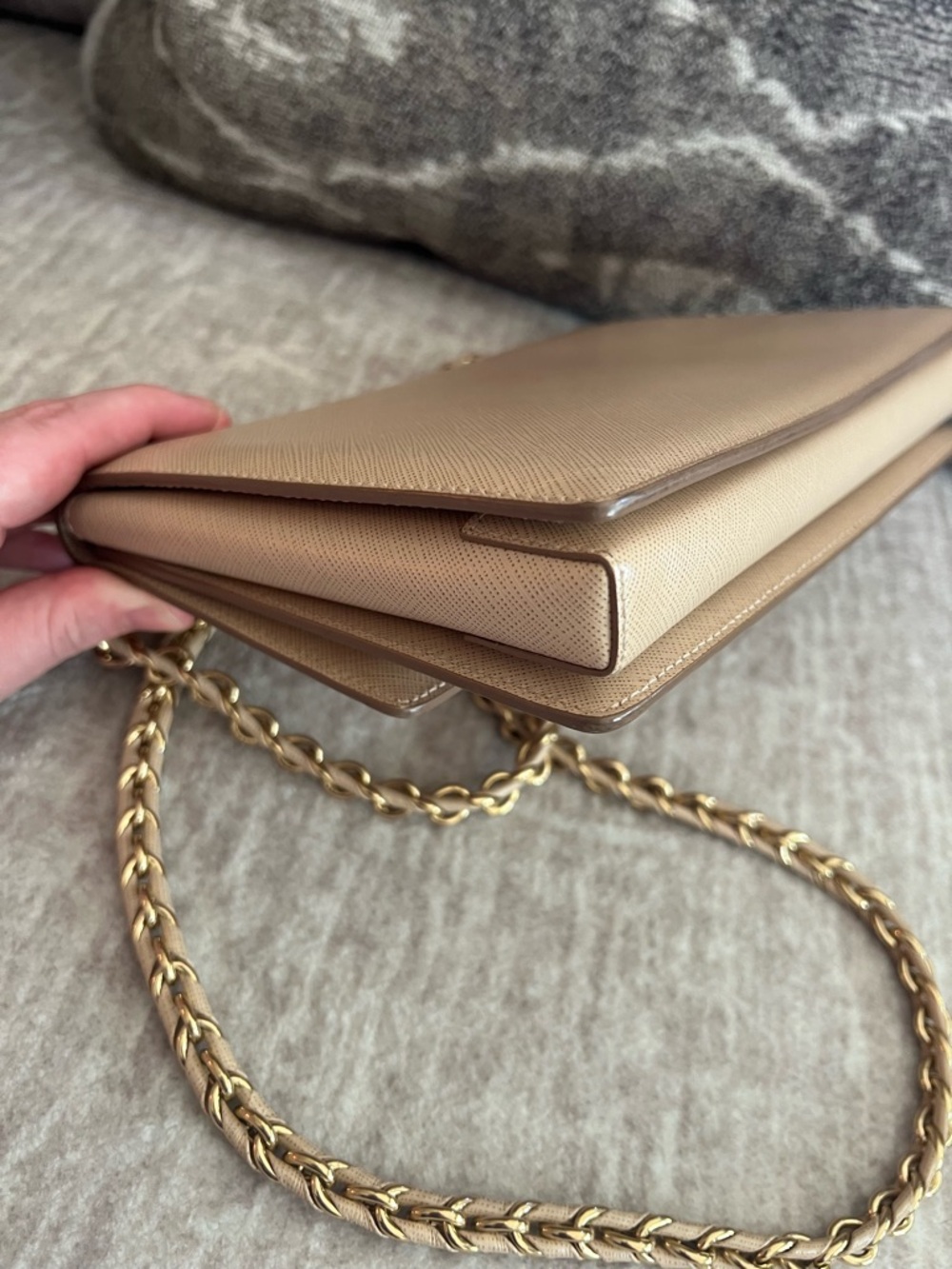 Salvatore Ferragamo Beige Saffiano Leather Vara Bow Chain Bag - Picture 8 of 9